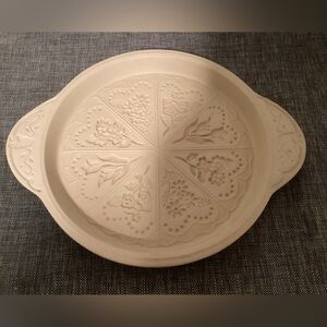 New Brown Bag Designs British Isle Shortbread Pan - NWT  9" Diameter